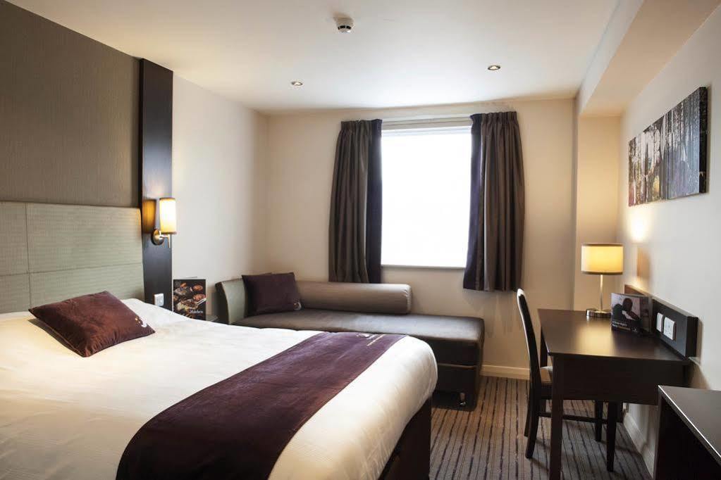 Premier Inn Premier Inn York South West Dış mekan fotoğraf